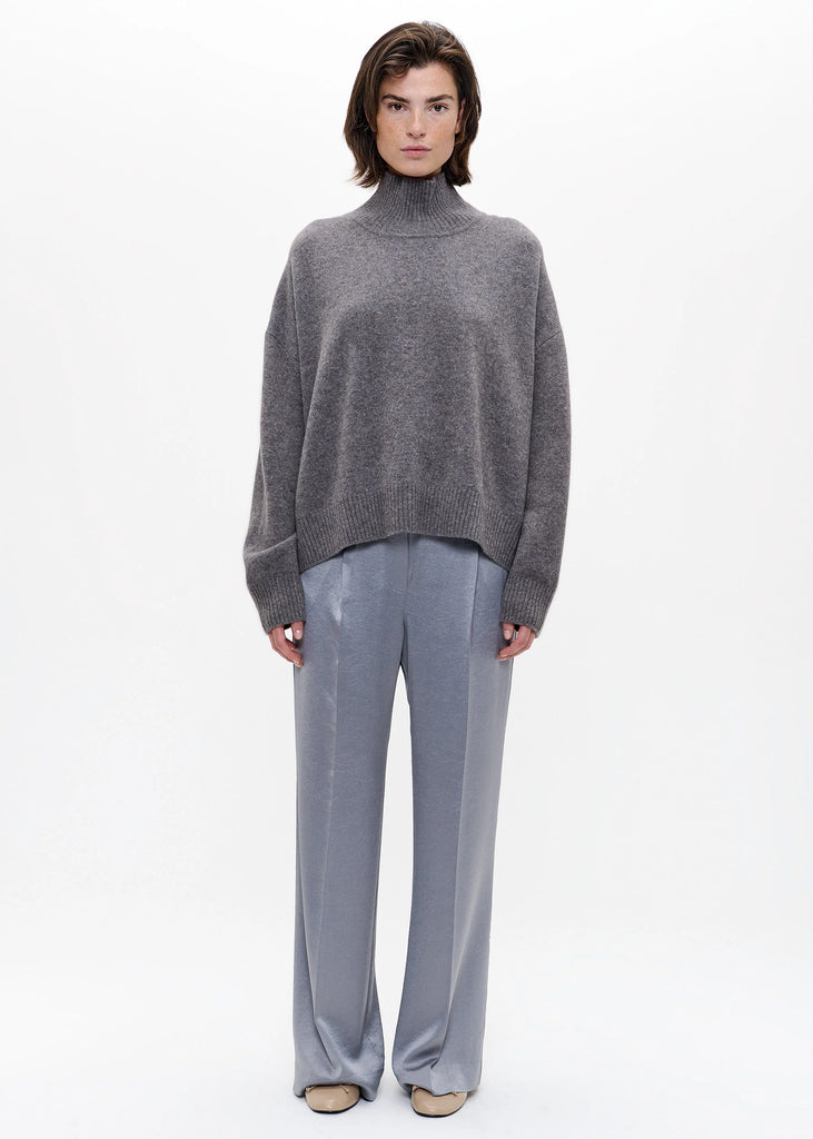 Zenggi Oversized Turtle Neck in Grey