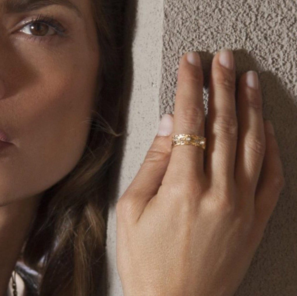 Raquel Welche 1030 Lunar Ring in Gold
