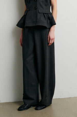 Second Female Anjou Trousers in Dark Grey
