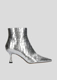 Lola Cruz Botines Jazmine in Silver