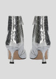 Lola Cruz Botines Jazmine in Silver