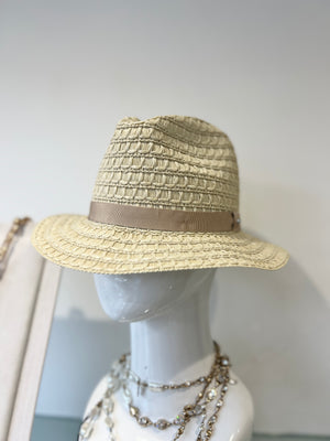 Maxmara Weekend Agenda Hat in White
