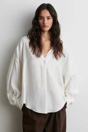 Second Female Timeline Blouse in Egret