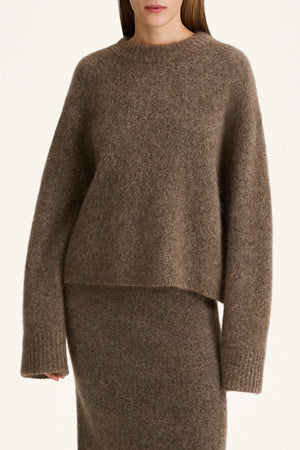 Style In Niclas Short Sweater in Brown