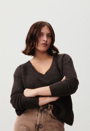 American Vintage Tyji Knit in Dark Grey/Brown