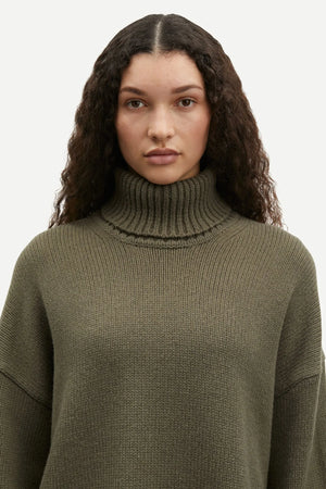 Samsoe Keik Turtleneck in Khaki