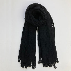 Caleido Big Weave Scarf in Black