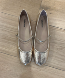 Lola Cruz Platino Pump in Gold